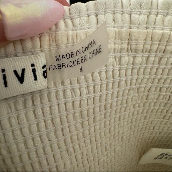 Alice + Olivia Livia Vegan Leather Crop Top - Picture 6 of 7